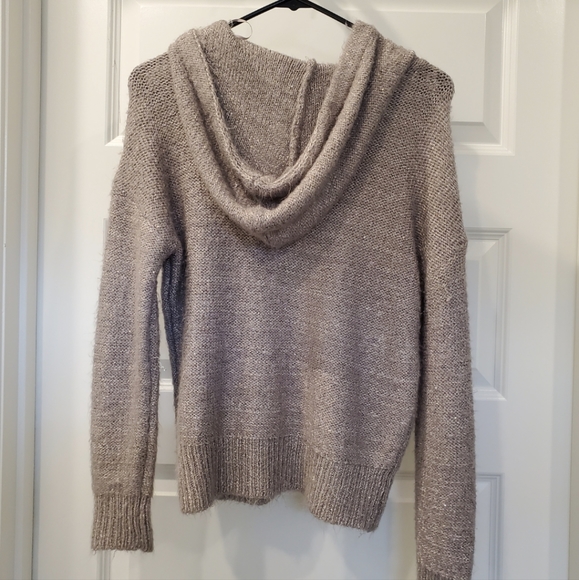 JLo Pullover - Picture 2 of 5